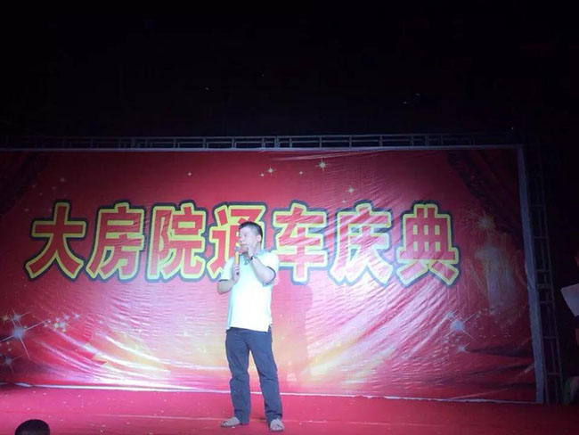 In March, hundreds of thousands of peopl···
